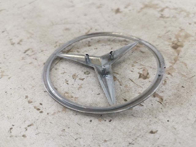 bontott MERCEDES-BENZ GLS Hátsó Embléma