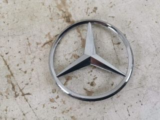 bontott MERCEDES-BENZ GLS Hátsó Embléma