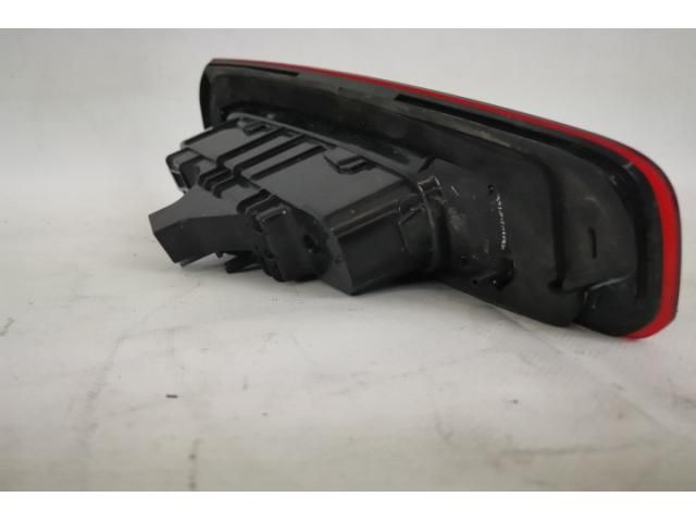 bontott MERCEDES-BENZ GLS Hátsó Lámpa Középső