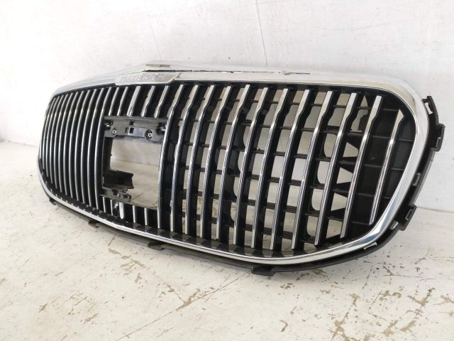 bontott MERCEDES-BENZ GLS Hűtőrács