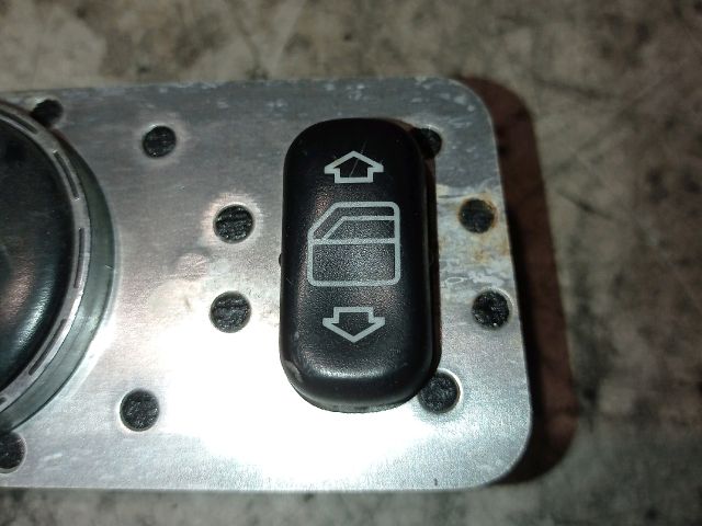 bontott MERCEDES-BENZ M-CLASS Ablakemelő Kapcsoló Négyes / Kettes