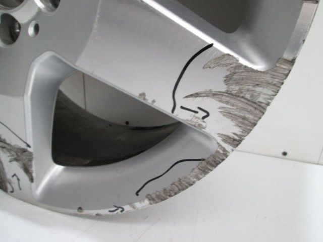 bontott MERCEDES-BENZ M-CLASS Alufelni (1 db)