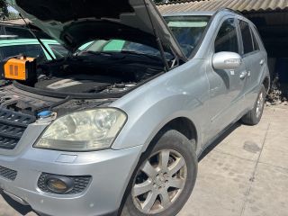 bontott MERCEDES-BENZ M-CLASS Alufelni Szett Gumival