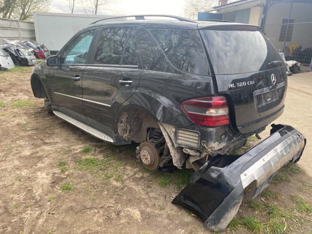 bontott MERCEDES-BENZ M-CLASS Bal Belső Hátsó Lámpa