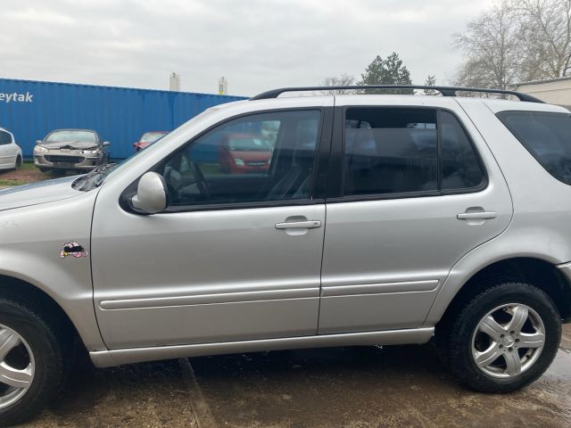 bontott MERCEDES-BENZ M-CLASS Bal első Ajtózár