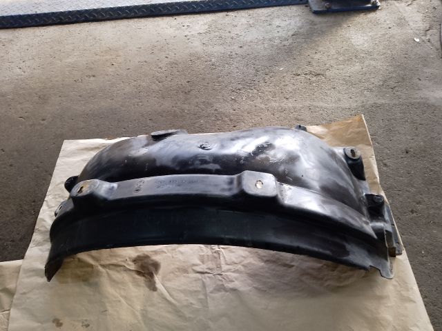 bontott MERCEDES-BENZ M-CLASS Bal első Dobbetét (Kerékjárati, Műanyag)