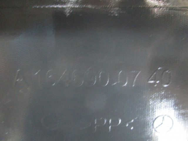 bontott MERCEDES-BENZ M-CLASS Bal első Küszöb Díszléc