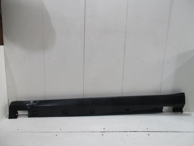 bontott MERCEDES-BENZ M-CLASS Bal első Küszöb Díszléc