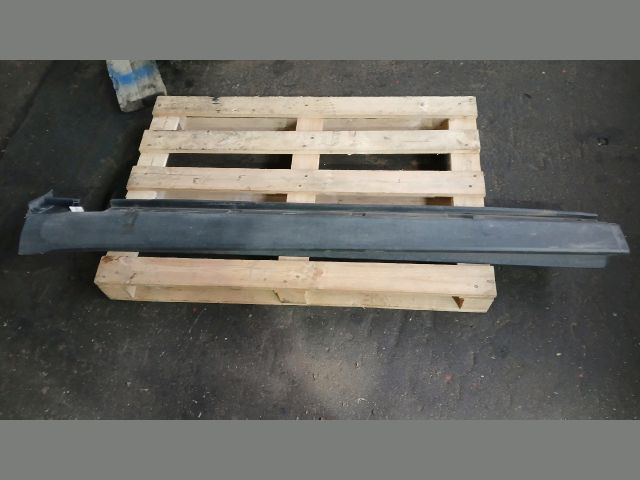 bontott MERCEDES-BENZ M-CLASS Bal első Küszöb Díszléc