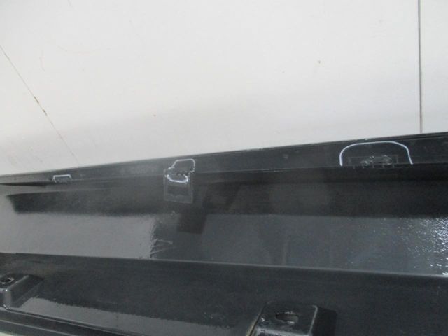 bontott MERCEDES-BENZ M-CLASS Bal első Küszöb Díszléc