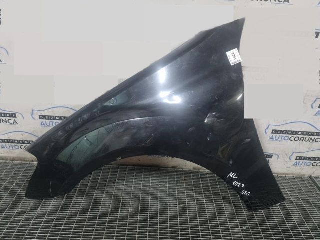 bontott MERCEDES-BENZ M-CLASS Bal első Sárvédő