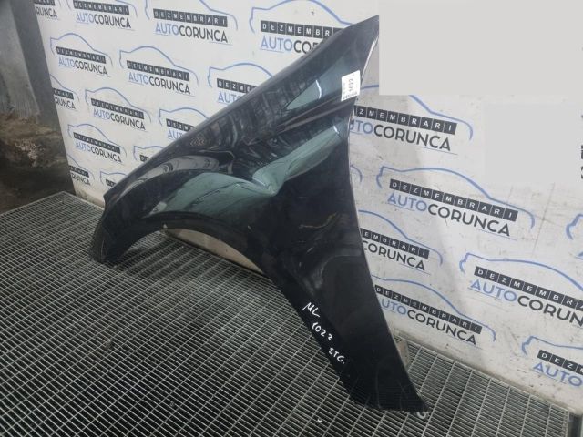 bontott MERCEDES-BENZ M-CLASS Bal első Sárvédő