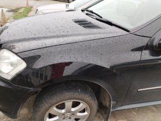 bontott MERCEDES-BENZ M-CLASS Bal első Sárvédő