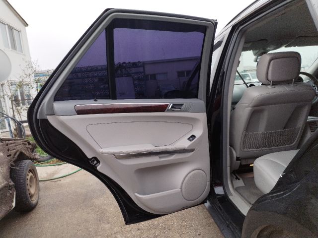 bontott MERCEDES-BENZ M-CLASS Bal hátsó Ajtó (Üres lemez)