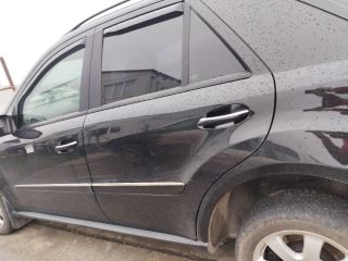 bontott MERCEDES-BENZ M-CLASS Bal hátsó Ajtó (Üres lemez)