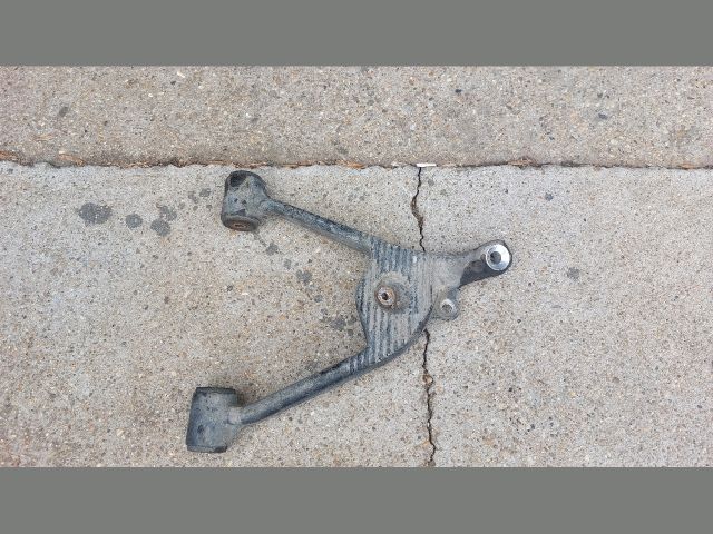 bontott MERCEDES-BENZ M-CLASS Bal hátsó Alsó Lengőkar