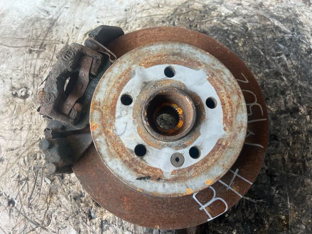 bontott MERCEDES-BENZ M-CLASS Bal hátsó Csonkállvány Kerékaggyal