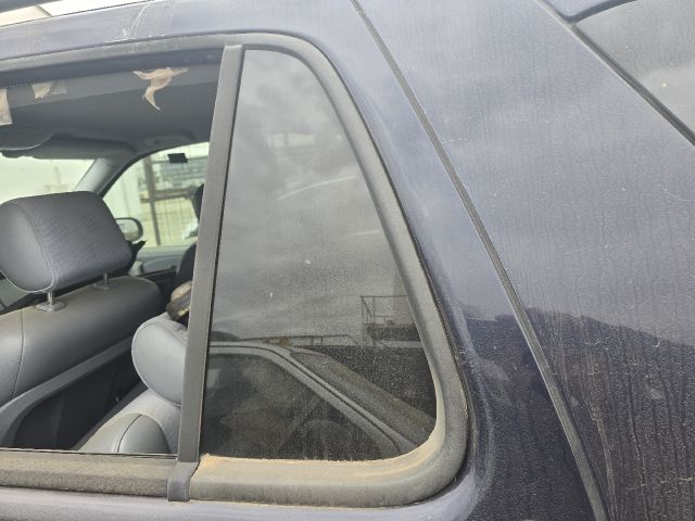 bontott MERCEDES-BENZ M-CLASS Bal hátsó Fixüveg (Ajtóban)