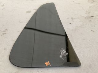 bontott MERCEDES-BENZ M-CLASS Bal hátsó Fixüveg (Ajtóban)