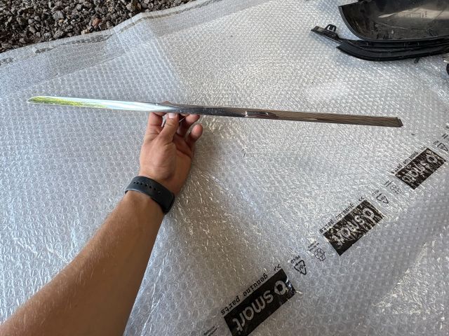 bontott MERCEDES-BENZ M-CLASS Bal hátsó Küszöb Díszléc