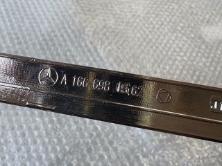 bontott MERCEDES-BENZ M-CLASS Bal hátsó Küszöb Díszléc