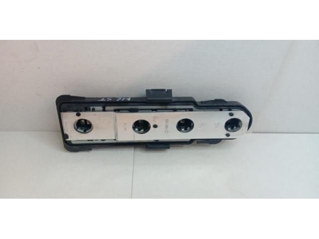 bontott MERCEDES-BENZ M-CLASS Bal Hátsó Lámpa Foglalat