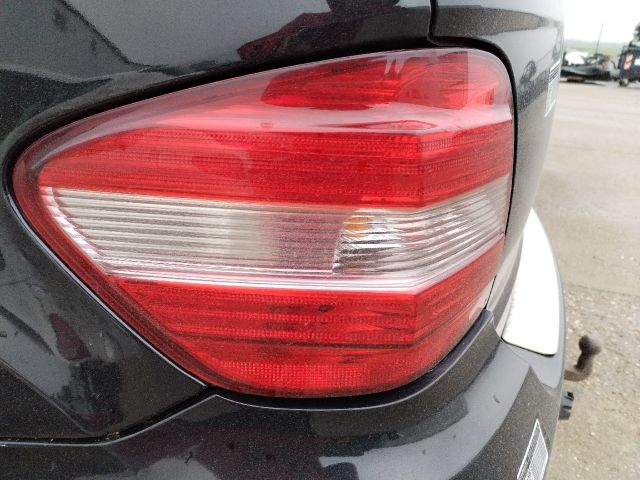 bontott MERCEDES-BENZ M-CLASS Bal Hátsó Lámpa