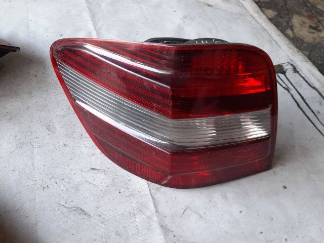 bontott MERCEDES-BENZ M-CLASS Bal Hátsó Lámpa