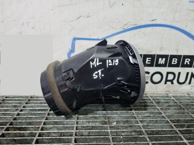 bontott MERCEDES-BENZ M-CLASS Bal Szellőző