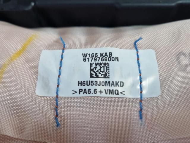 bontott MERCEDES-BENZ M-CLASS Bal Térdlégzsák