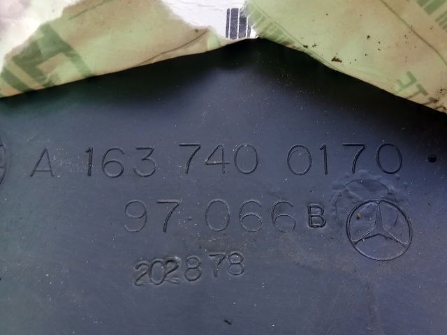 bontott MERCEDES-BENZ M-CLASS Csomagtérajtó Burkolat Felső