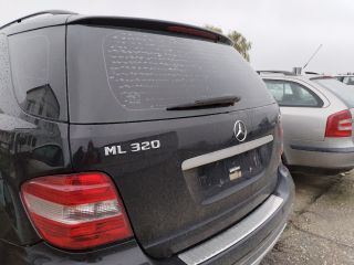 bontott MERCEDES-BENZ M-CLASS Csomagtérajtó (Üres lemez)