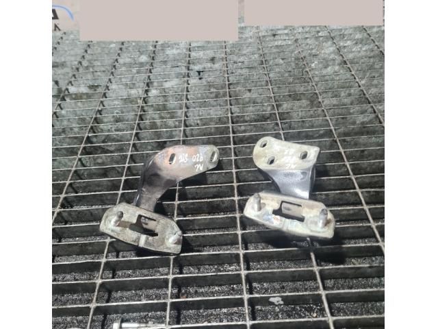 bontott MERCEDES-BENZ M-CLASS Csomagtérajtó Zsanér