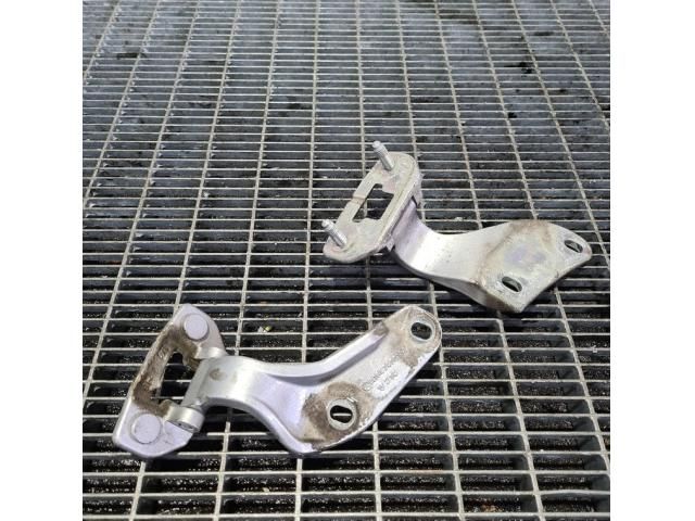 bontott MERCEDES-BENZ M-CLASS Csomagtérajtó Zsanér