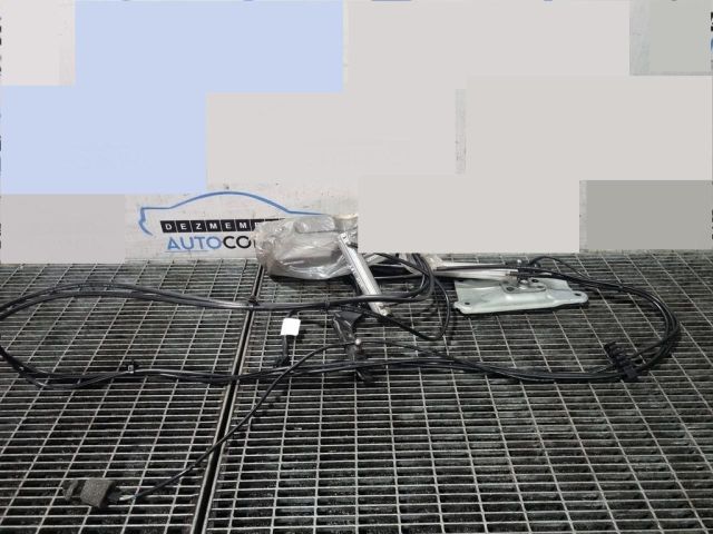 bontott MERCEDES-BENZ M-CLASS Csomagtérajtó Zsanér