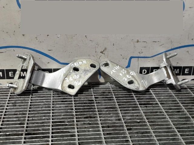 bontott MERCEDES-BENZ M-CLASS Csomagtérajtó Zsanér