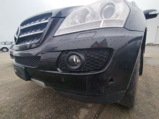 bontott MERCEDES-BENZ M-CLASS Első Lökhárító (Részeivel)