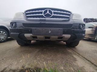 bontott MERCEDES-BENZ M-CLASS Első Lökhárító (Részeivel)