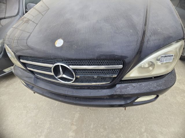 bontott MERCEDES-BENZ M-CLASS Első Lökhárító (Részeivel)