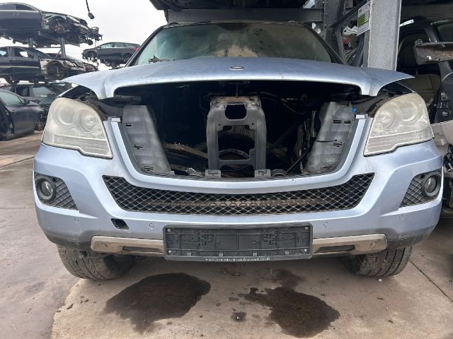 bontott MERCEDES-BENZ M-CLASS Első Lökhárító (Részeivel)