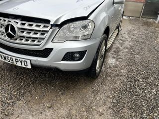 bontott MERCEDES-BENZ M-CLASS Első Lökhárító (Üresen)