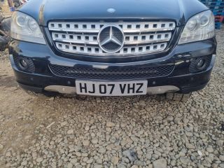 bontott MERCEDES-BENZ M-CLASS Első Lökhárító (Üresen)