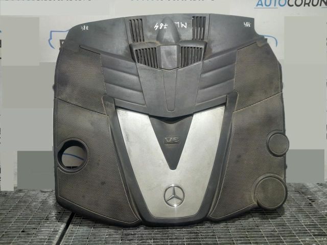 bontott MERCEDES-BENZ M-CLASS Felső Hűtőburkolat