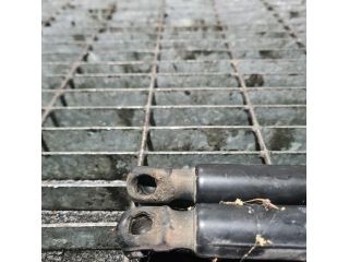 bontott MERCEDES-BENZ M-CLASS Gázrugós Kitámasztó Teleszkóp Csomagtérajtó (Pozíciófüggetlen)