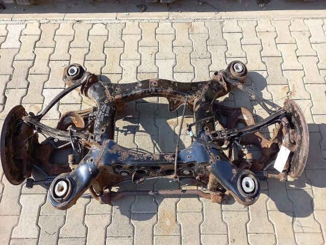 bontott MERCEDES-BENZ M-CLASS Hátsó Bölcső