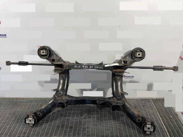 bontott MERCEDES-BENZ M-CLASS Hátsó Bölcső