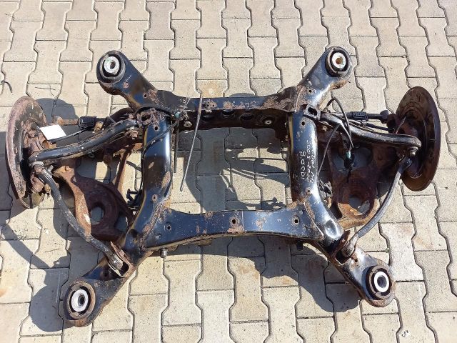 bontott MERCEDES-BENZ M-CLASS Hátsó Bölcső