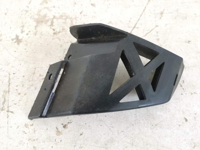 bontott MERCEDES-BENZ M-CLASS Hátsó középső Lökhárító Tartó (Műanyag)