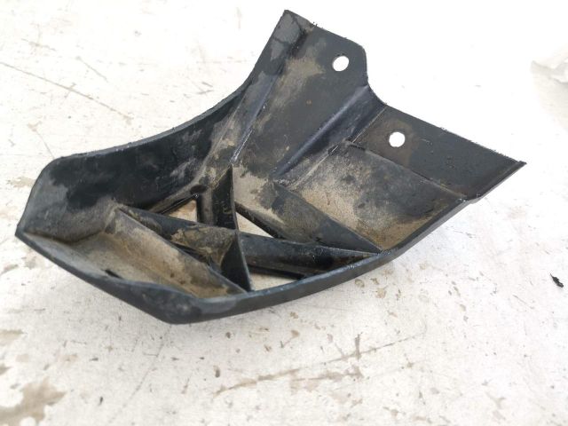 bontott MERCEDES-BENZ M-CLASS Hátsó középső Lökhárító Tartó (Műanyag)