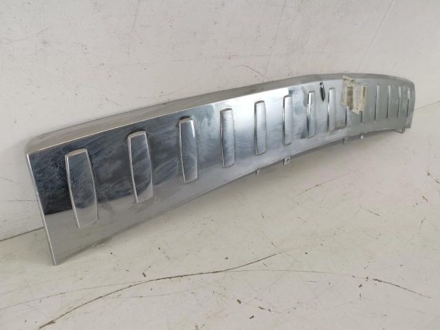 bontott MERCEDES-BENZ M-CLASS Hátsó Lökhárító Díszléc